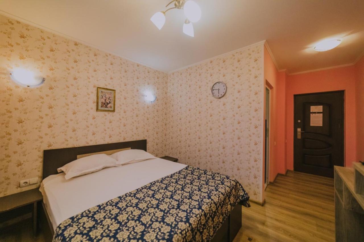 Hostel Denisa Bodzavásár Kültér fotó