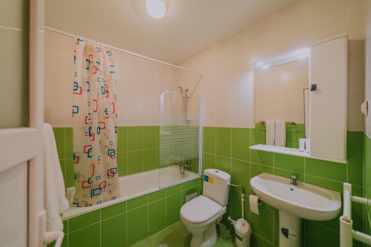 Hostel Denisa Bodzavásár Kültér fotó