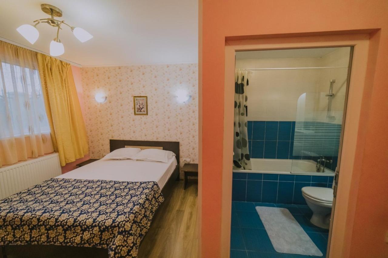Hostel Denisa Bodzavásár Kültér fotó