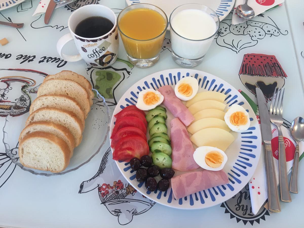 Hostel Denisa Bodzavásár Kültér fotó