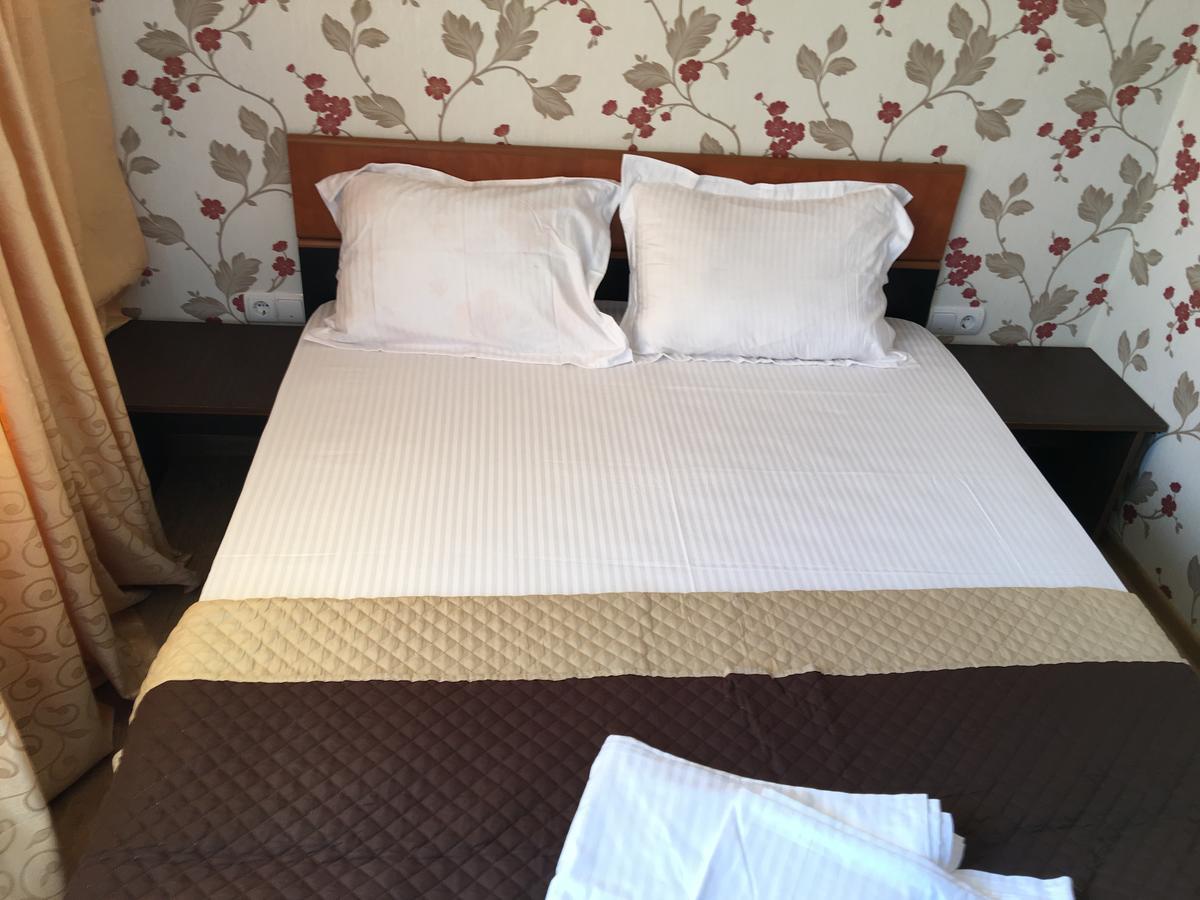 Hostel Denisa Bodzavásár Kültér fotó