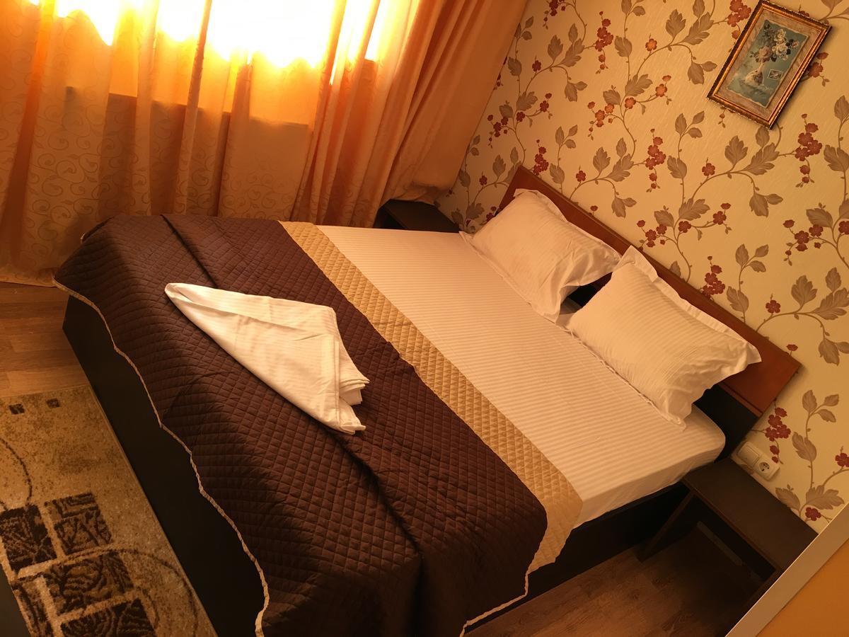 Hostel Denisa Bodzavásár Kültér fotó