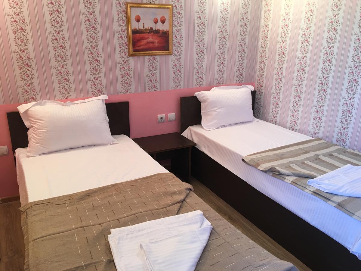 Hostel Denisa Bodzavásár Kültér fotó