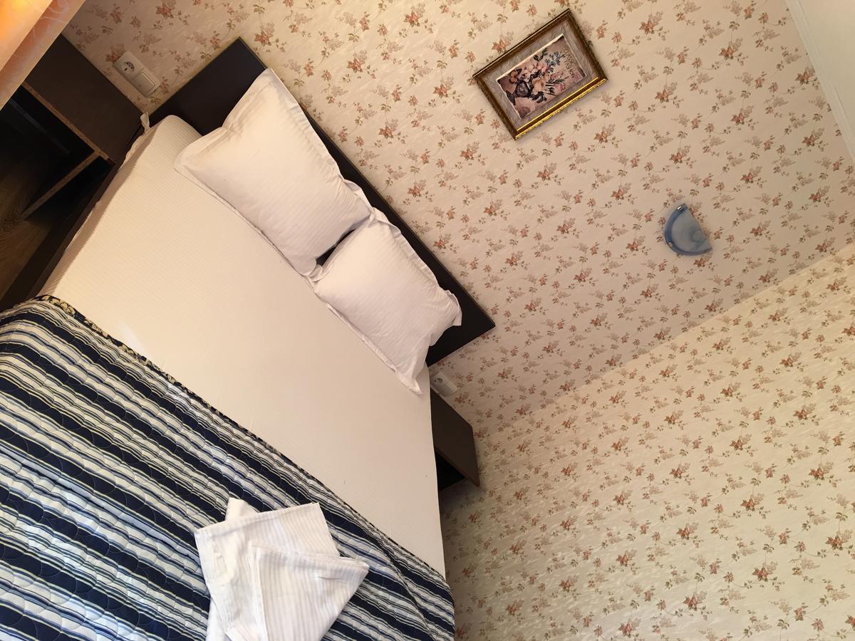 Hostel Denisa Bodzavásár Kültér fotó