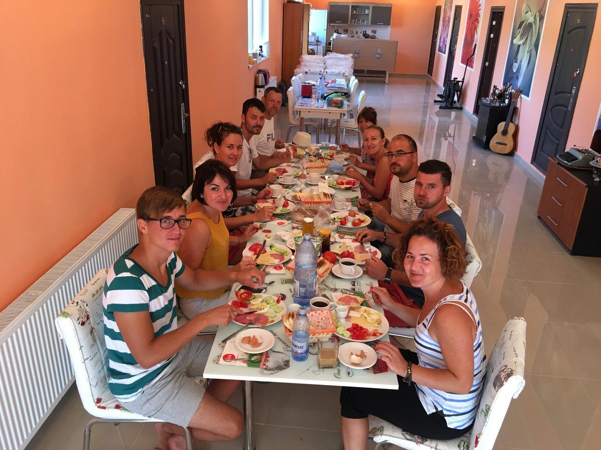 Hostel Denisa Bodzavásár Kültér fotó