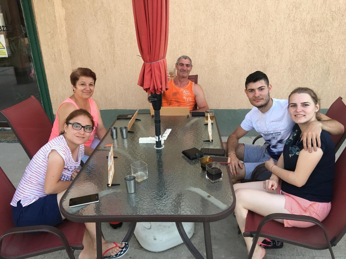 Hostel Denisa Bodzavásár Kültér fotó